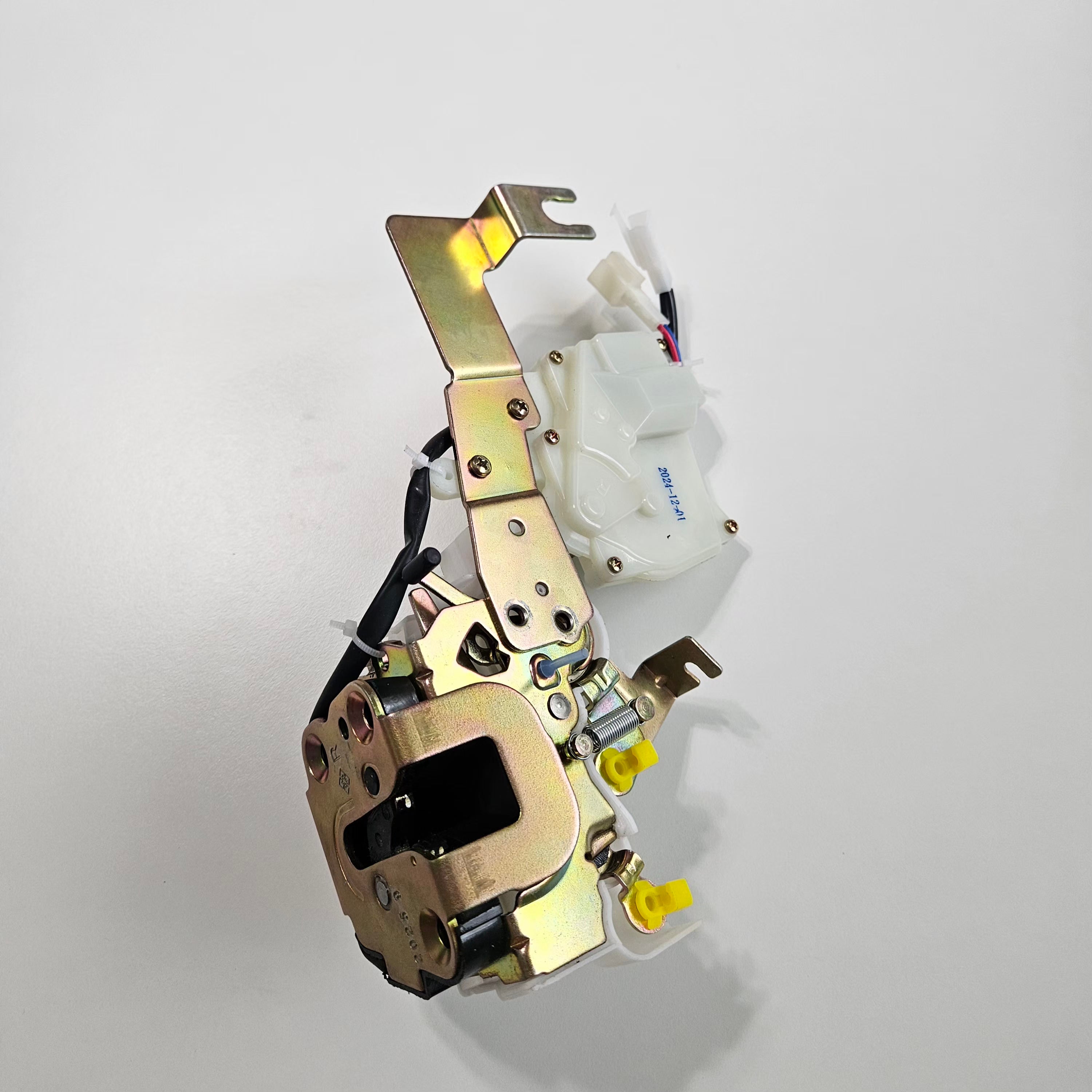 Cierres de Puerta con Actuador Eléctrico para GEELI CK (Todos los Modelos) – Juego Completo x4